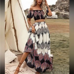 Plus Size Boho Paisley Print Off Shoulder Smocked Ruched Cropped Top Skirt Set